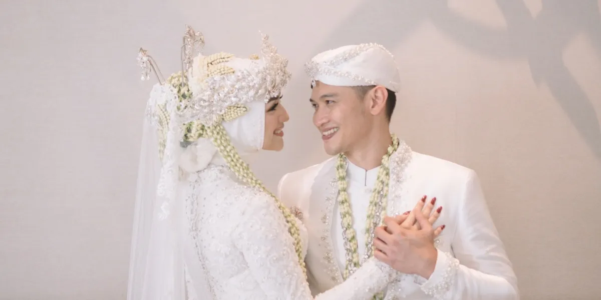 Citra Kirana Remembers Wedding Moments with Rezky Aditya on Their 6th Anniversary: May Allah Protect Our Marriage Forever