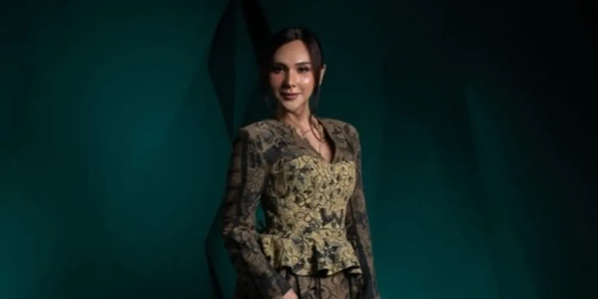 Dena Rachman One Month After Plastic Surgery, Nose No Longer Crooked