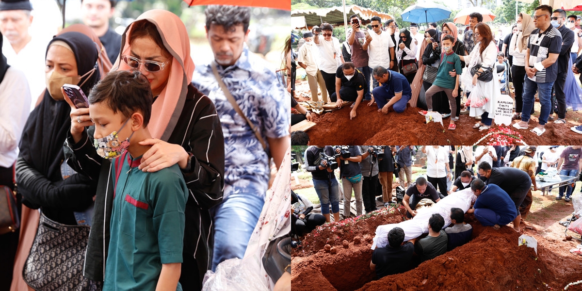 Accompanied by Tears, the Portrait of Iqbal Pakula's Funeral - His Son's Resilience in Accompanying His Father's Body Becomes the Highlight