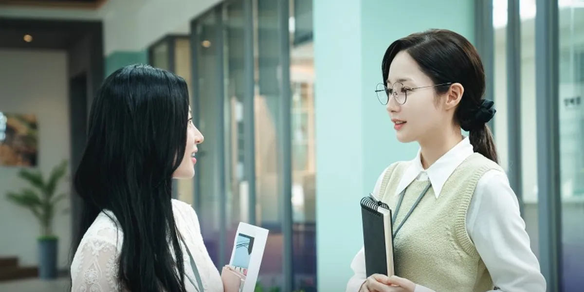Korean Drama About Two Friends Who Become Rivals Due to Differences in Life Principles and Career Ambitions