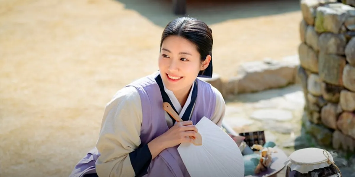 Korean Drama About a Female Healer Who Captures Attention