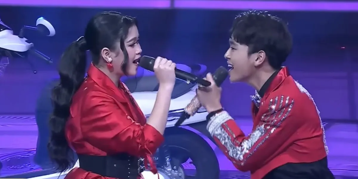 Duet Arbil & Zahra Makes the Stage Emotional D'Academy 7 Top 7