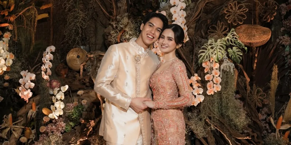 El Rumi-Syifa Hadju Reportedly Getting Married After Eid, Asking for the Best Prayers