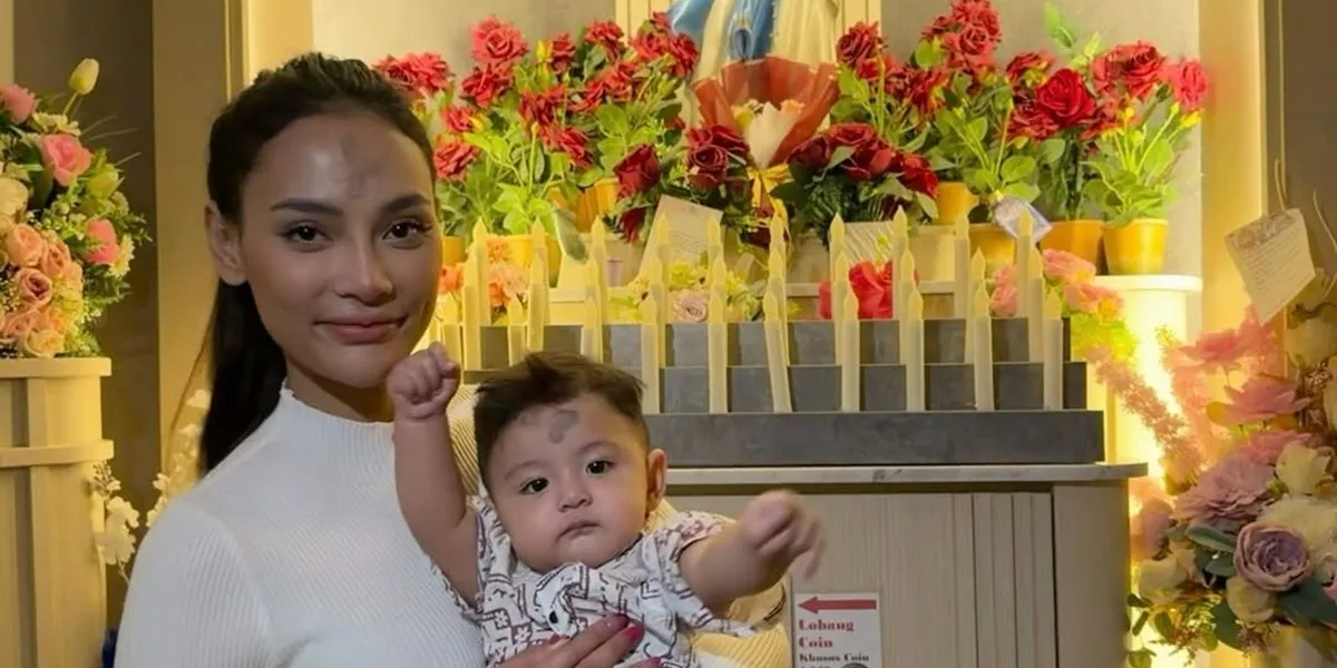 Erika Carlina and Baby Andrew Observing Ash Wednesday, Making Many People Adorable