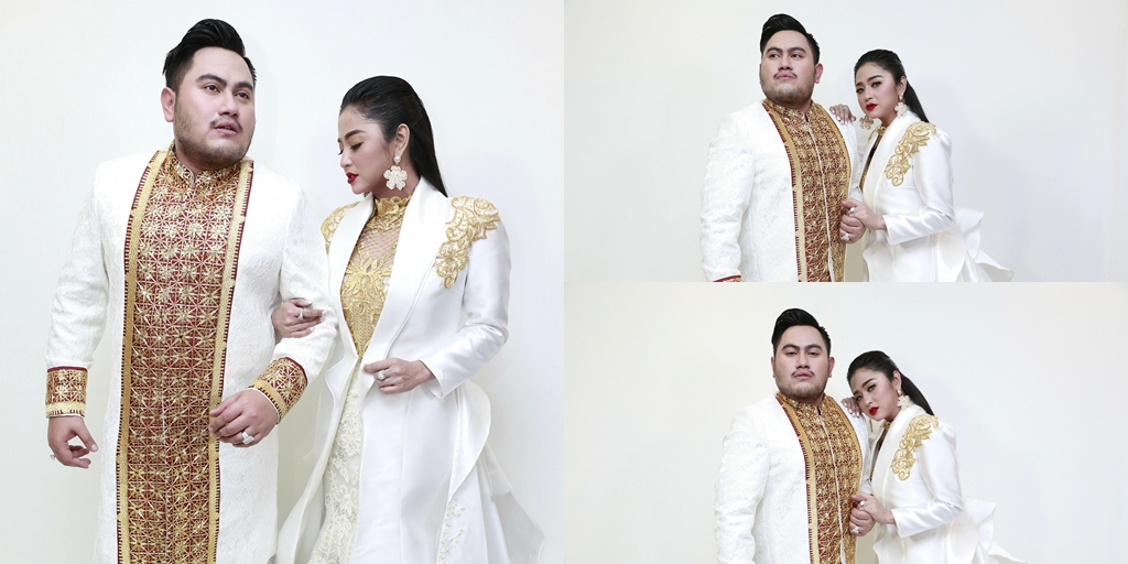 PHOTO: Indosiar's 24th Anniversary, Dewi Perssik & Nassar Perform as Twins