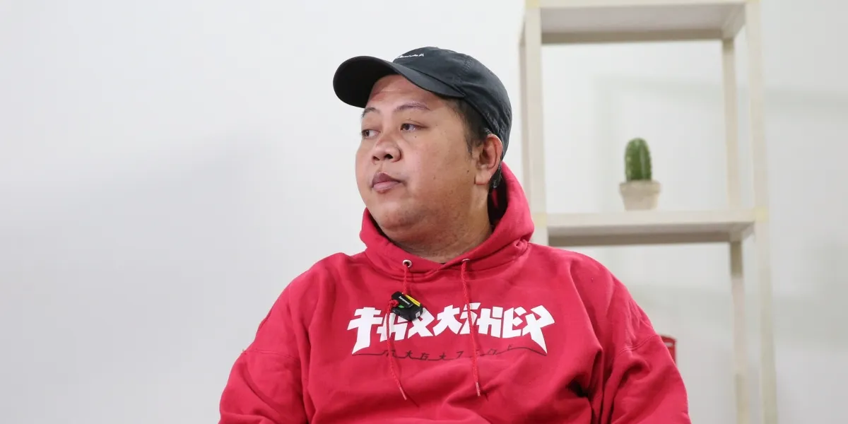 Gilang Gombloh Tells About His Kitchen at Home Catching Fire, Until He Was Rushed to the ER