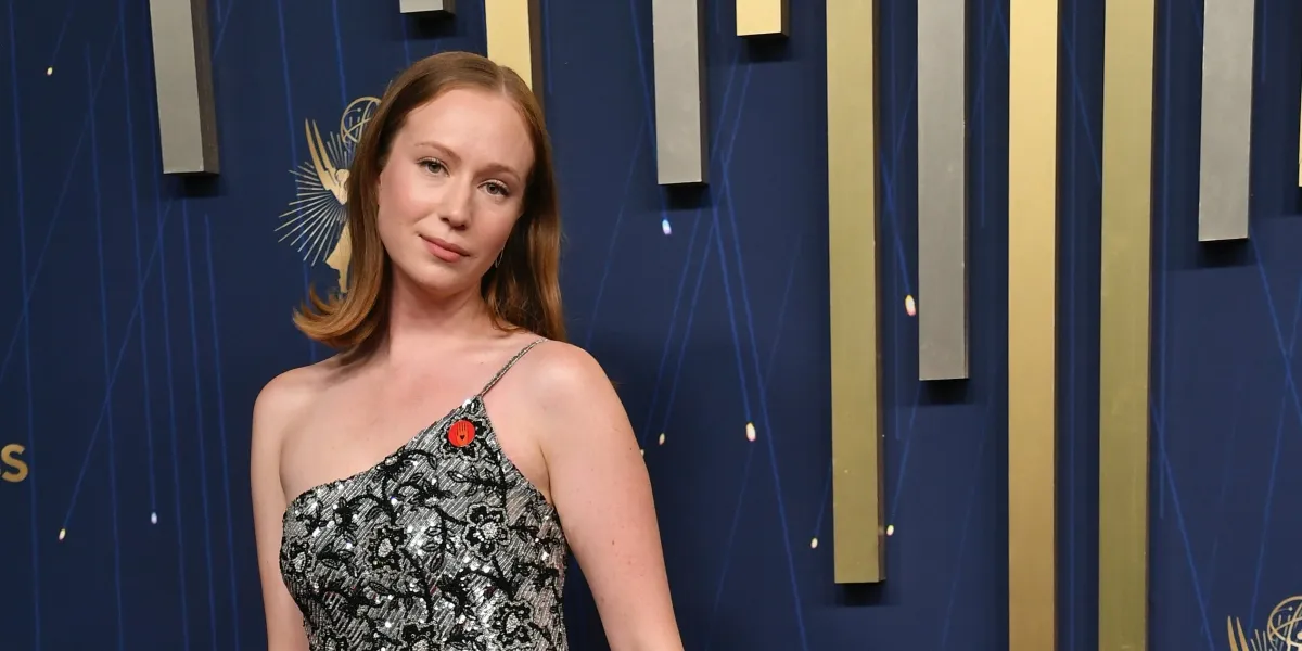 Hannah Einbinder to Javier Bardem Color the 2025 Emmy Awards with Support for Palestine