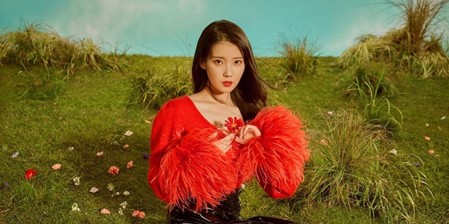 IU Looks Sweet and Luxurious in GUCCI Ensemble for the Latest GUCCI Campaign, curious? Let's take a peek!