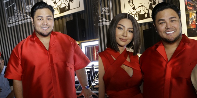 Ivan Gunawan Accompanied by Faye Malisorn Releases Latest Cosmetic Products