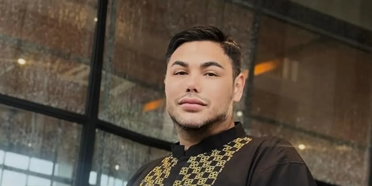 Becoming a Foster Parent to 130 Students, Ivan Gunawan is Ready to Help Until College