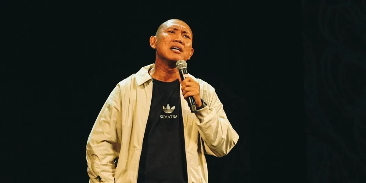 Becoming 'Reza Rahadian' the Comic Version, Oki Rengga is Embarrassed His Film is Released Every Month
