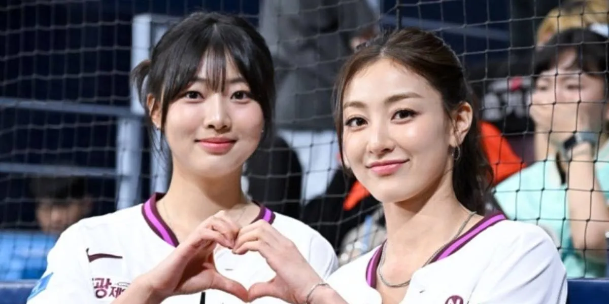 Jihyo TWICE and Her Sister Lee Haeum Capture Attention at the Baseball Field, Visual Sisters!