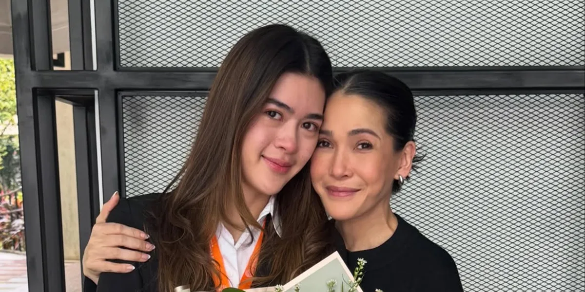 Kayra Miendra Graduates from College, Tora Sudiro and Mieke Amalia Express Pride