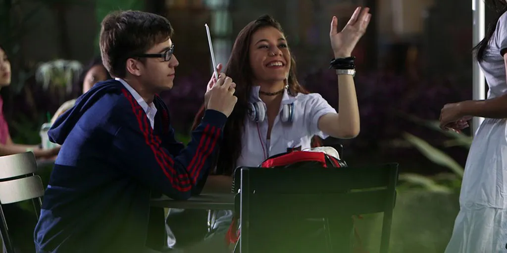 KISAH ROMANTIS TRAGIS DUA REMAJA DI 3600 DETIK - KapanLagi.com