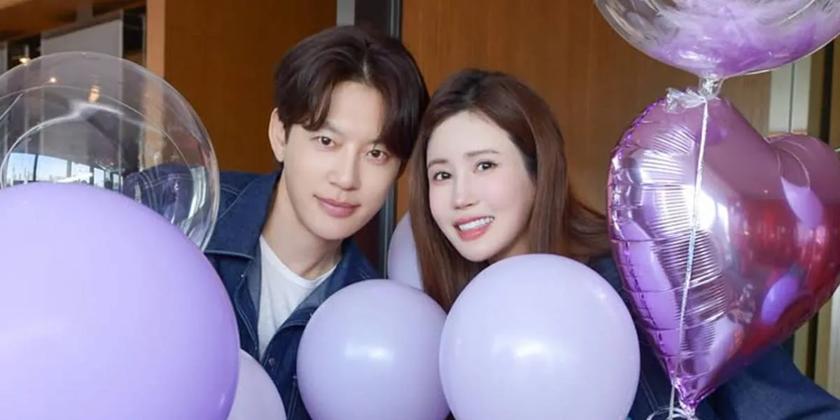 Lee Da Hae Announces Pregnancy, Third Anniversary Gift with SE7EN