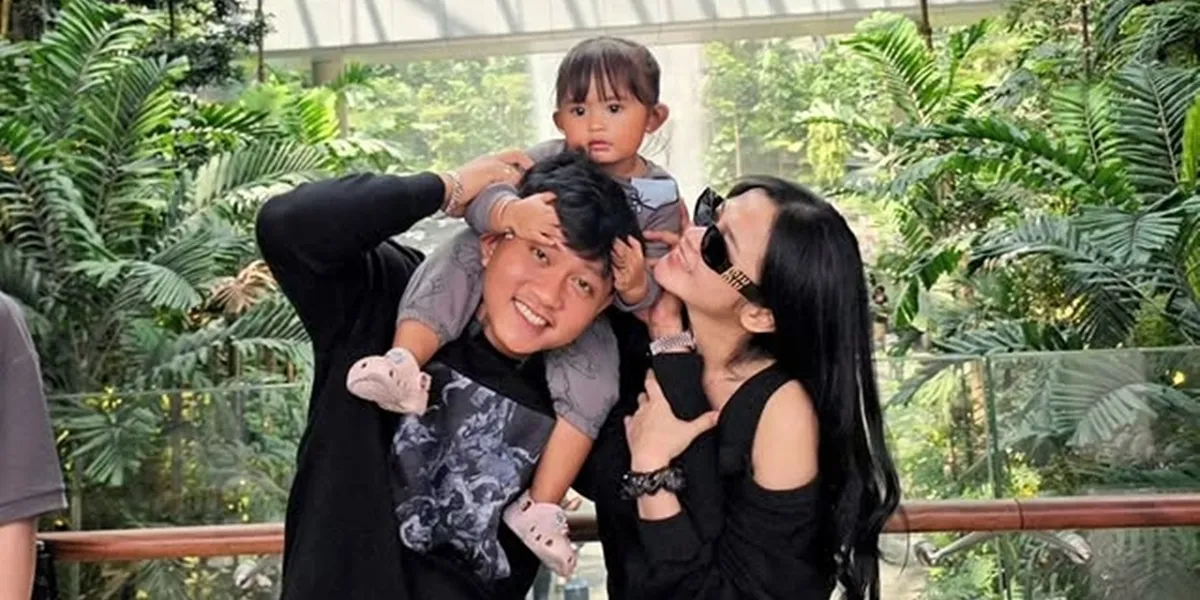 Vacation with Denny Caknan and Cunda in Singapore, Bella Bonita Instead Runs for Village Head Election