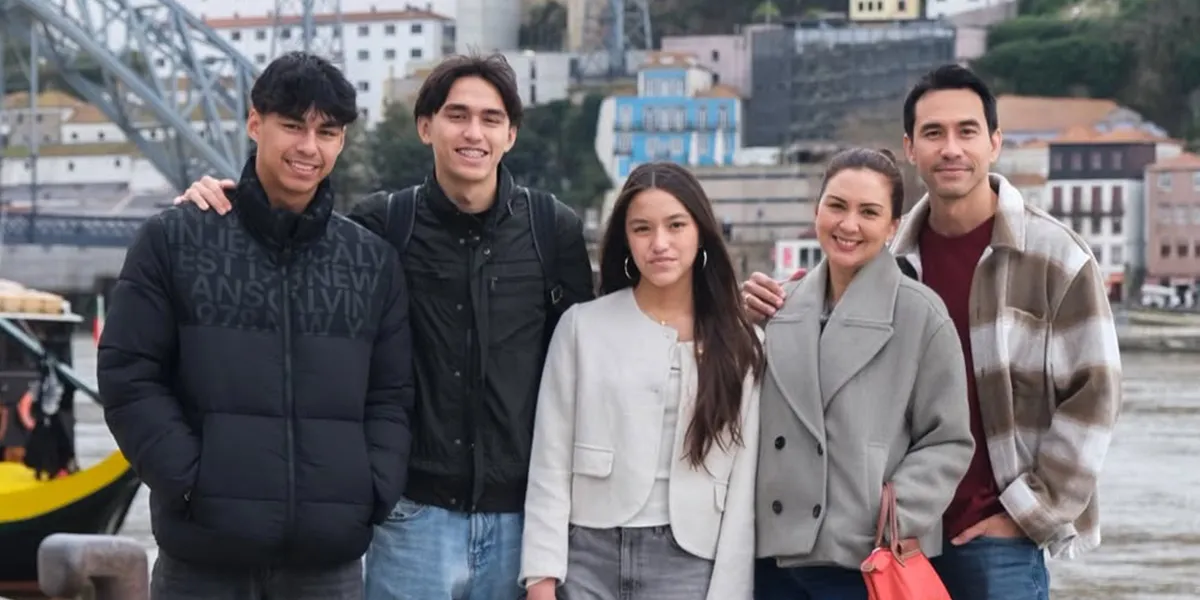 Darius Sinathrya and Donna Agnesia's Warm Holiday in Portugal, Quality Time with Family