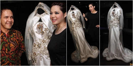 MAGDALENA TUNJUKKAN GAUN  PENGANTIN  INTERNATIONAL WEDDING 