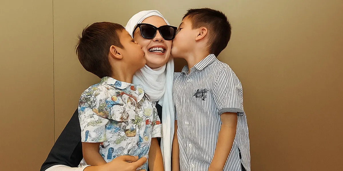 Paula Verhoeven's Moment Making a Cute Video with Her Two Children, Life Feels Perfect