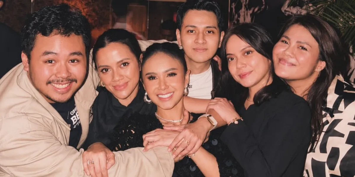 Yuni Shara's Birthday Moment, Hosting a Warm Celebration with Family