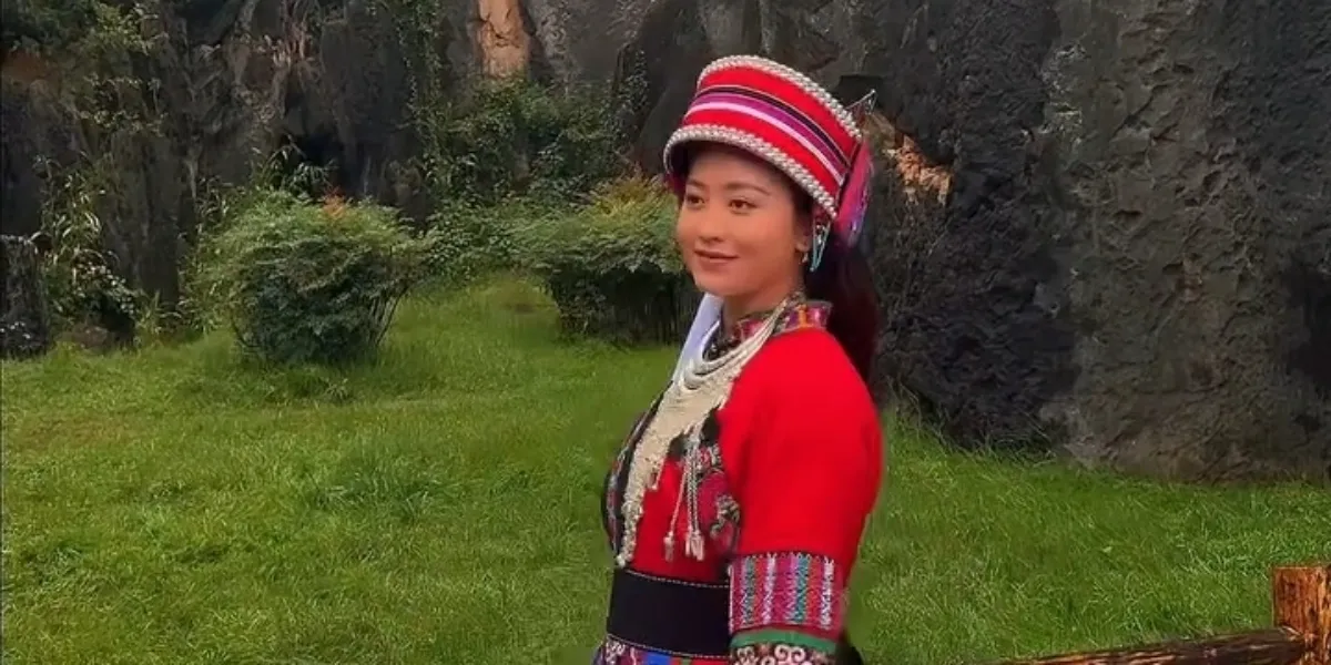 Natasha Wilona's Vacation in Yunnan, Stunningly Dressed in Traditional Attire
