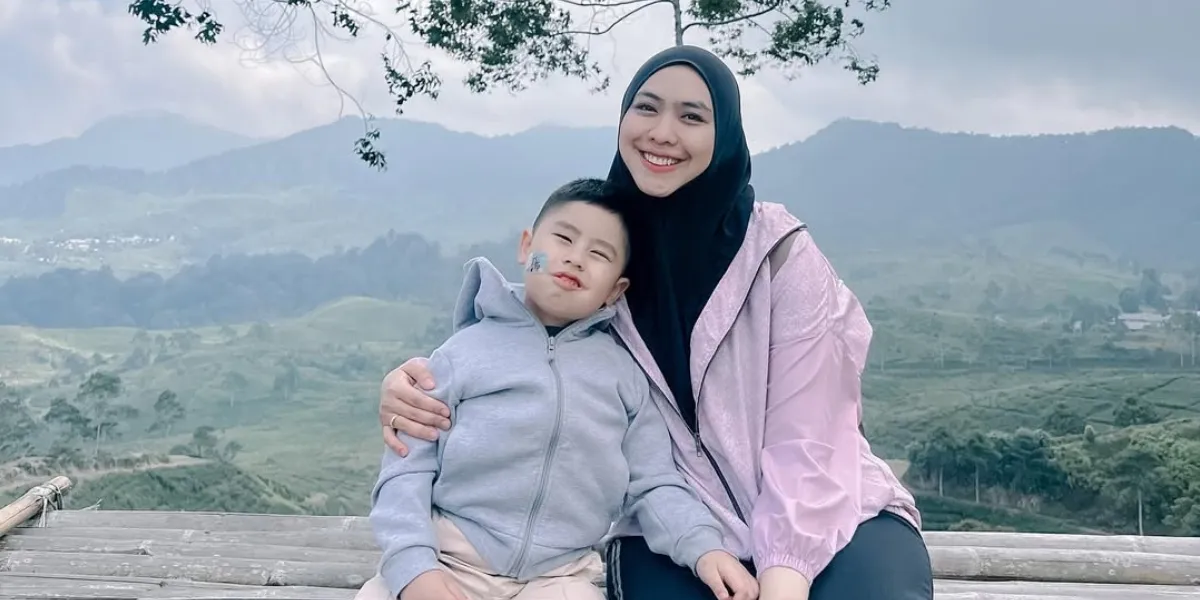 Oki Setiana Dewi Invites Teachers at Her School to Vacation in Puncak