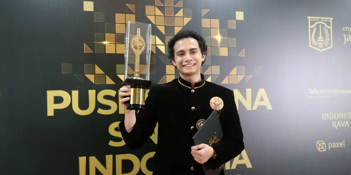 Omara Esteghlal Wins at FFI 2025, Says I Love You to Prilly Latuconsina