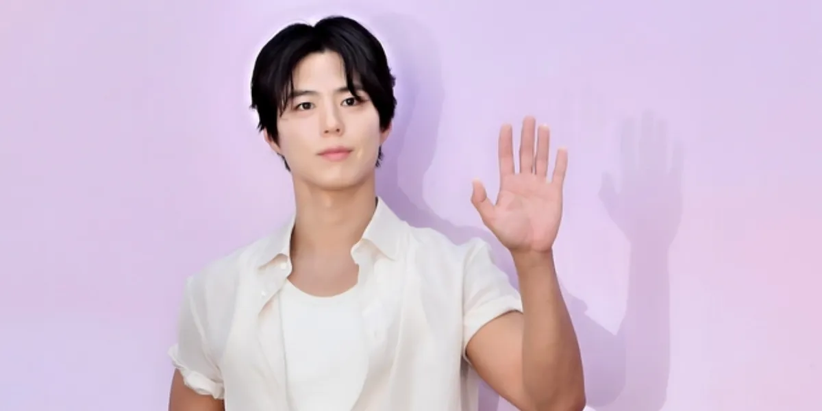 Park Bo Gum & Jang Wonyoung at the Dyson Korea Event, Combo Visual Causes a Stir