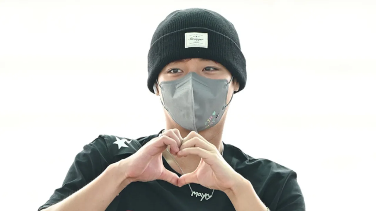 Park Ji Hoon Departs for Indonesia, Ready to Greet Fans at Home