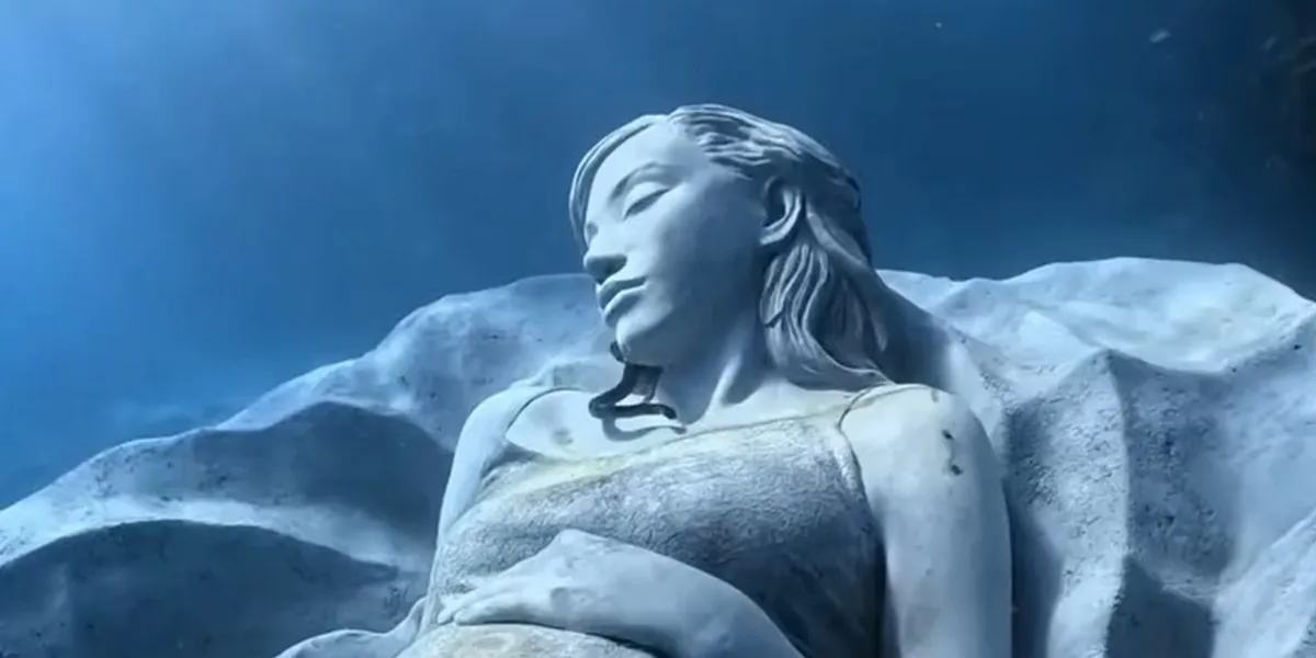 Ocean Gaia Statue at the Seafloor Inspired by Kiko Mizuhara, Symbol of Life and the Mother Universe