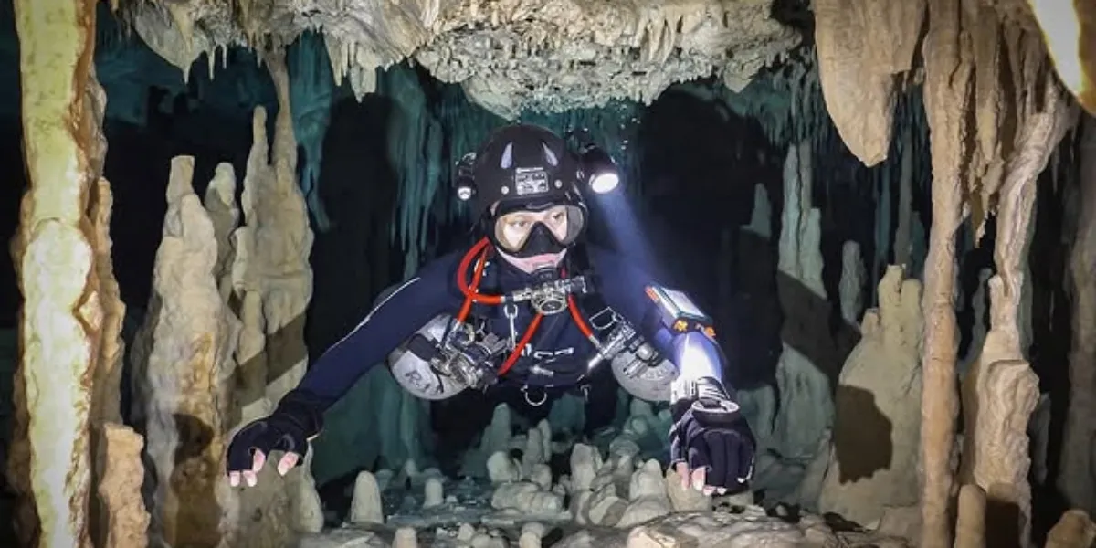 Kirana Larasati's Extreme Experience While Diving, Encountering a Crocodile in Mexico