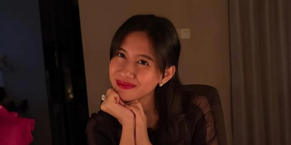 Shenina Cinnamon's 27th Birthday Celebration: Romantic Dinner with Angga Yunanda