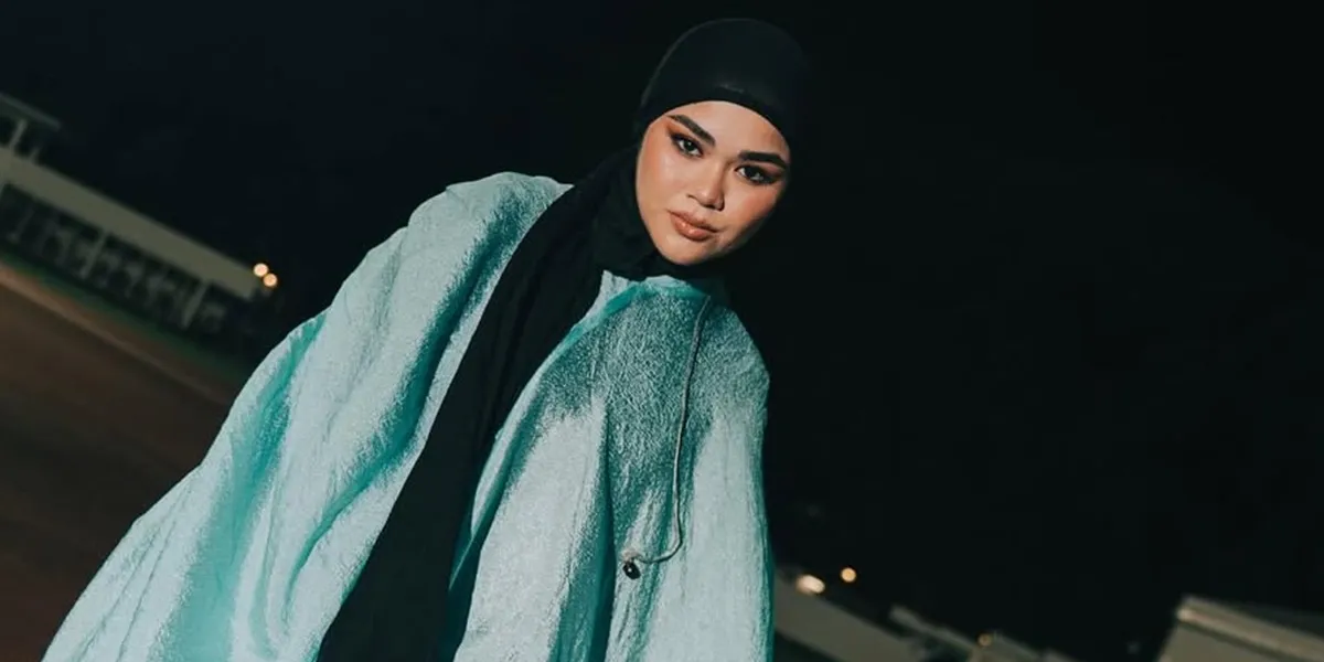 Sivia Azizah's Career Journey, from the Idola Cilik Stage to a Hijab-Wearing Musician #MusicOfTheMonth