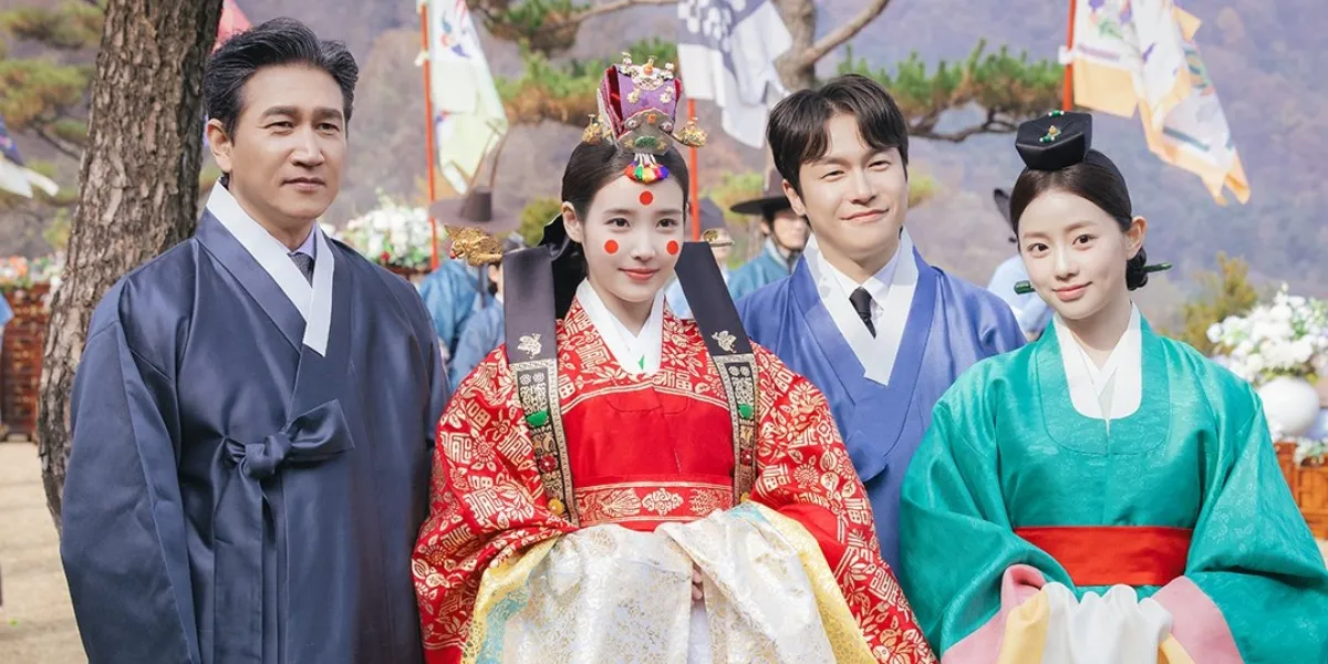The Wedding of IU & Byeon Woo Seok in 'PERFECT CROWN' Super Luxurious