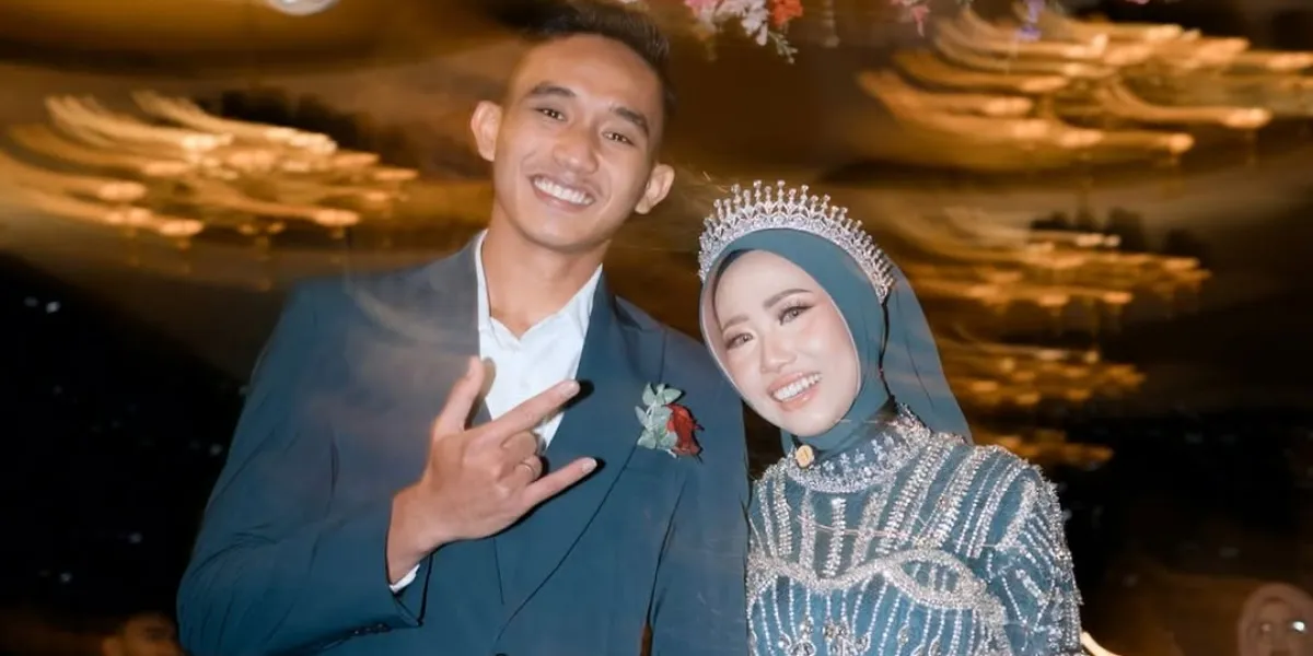 Footballer Rizky Ridho Announces His Wife's Pregnancy, Offers Best Prayers