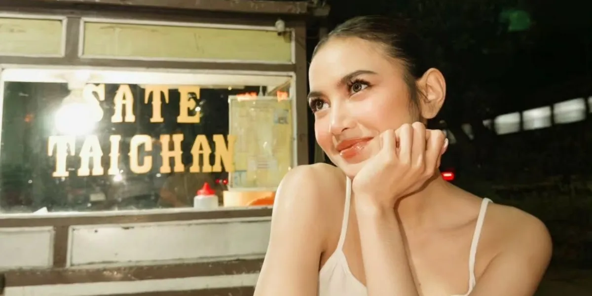  Pesona Mahalini di Balik Pemotretan, Makan Sate Pinggir Jalan Tetap Cantik 