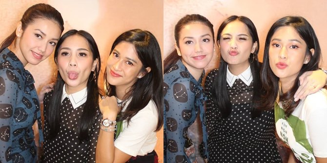 Funny Pose of Dian Sastro with Nagita Slavina & Velove Vexia