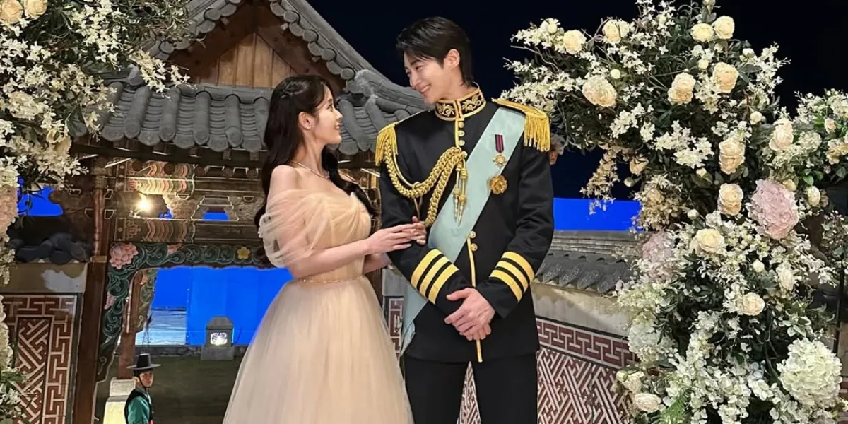 IU's Post with Byeon Woo Seok on Instagram Makes Fans More Emotional 'PERFECT CROWN'