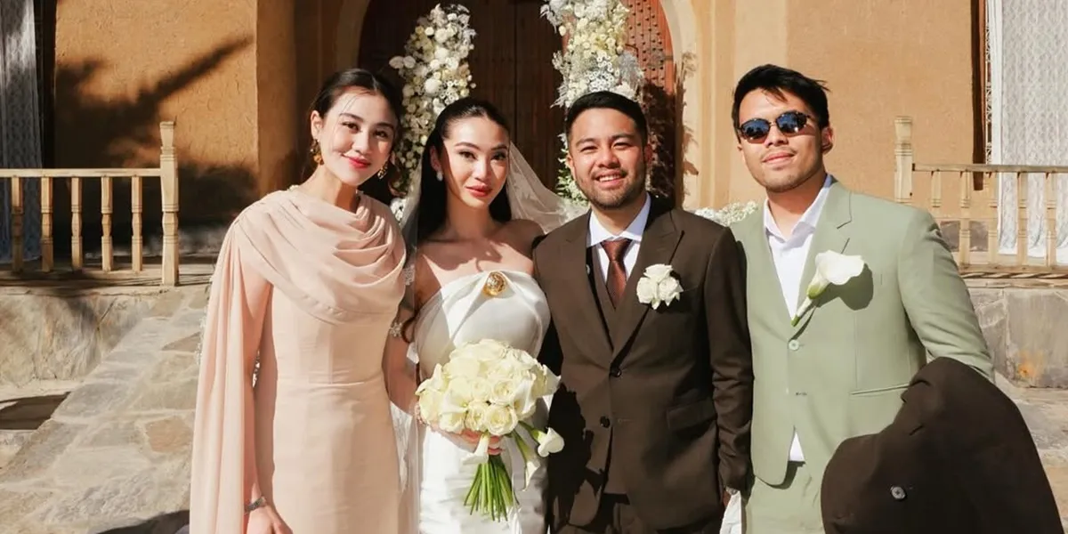 8 Portraits of Aaliyah Massaid at Ranggaz Laksmana's Wedding in Morocco, Looking Elegant