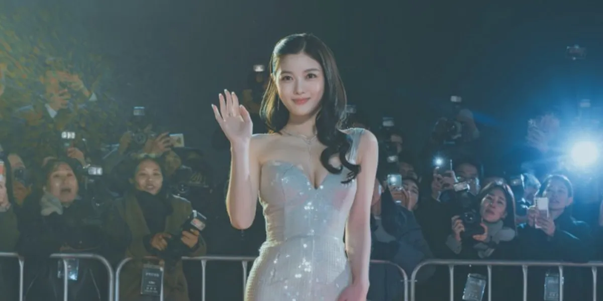 Portrait of the Red Carpet Scene from the Drama 'DEAR X' That Turned Out to Be a Green Screen