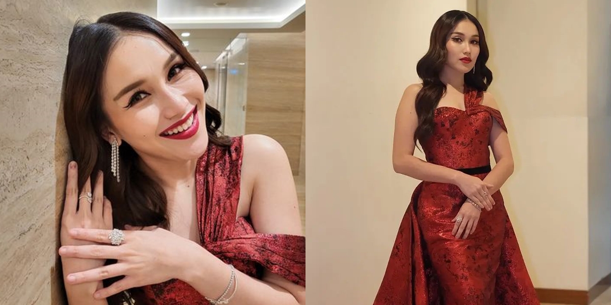 Portrait of Ayu Ting Ting Transformed into a Red Queen, Exuding Gracefulness While Showcasing a Series of Luxury Diamond Accessories!