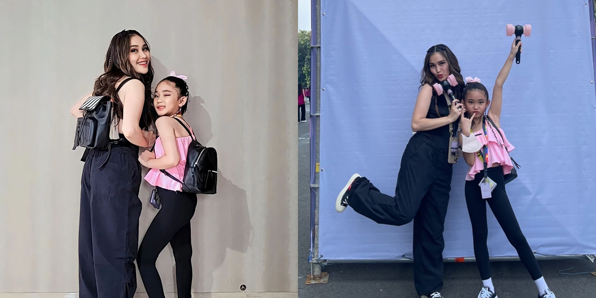 Portrait of Ayu Ting Ting and Bilqis Ready to Enliven BLACKPINK Concert on Day 2, Mother and Daughter Like Siblings