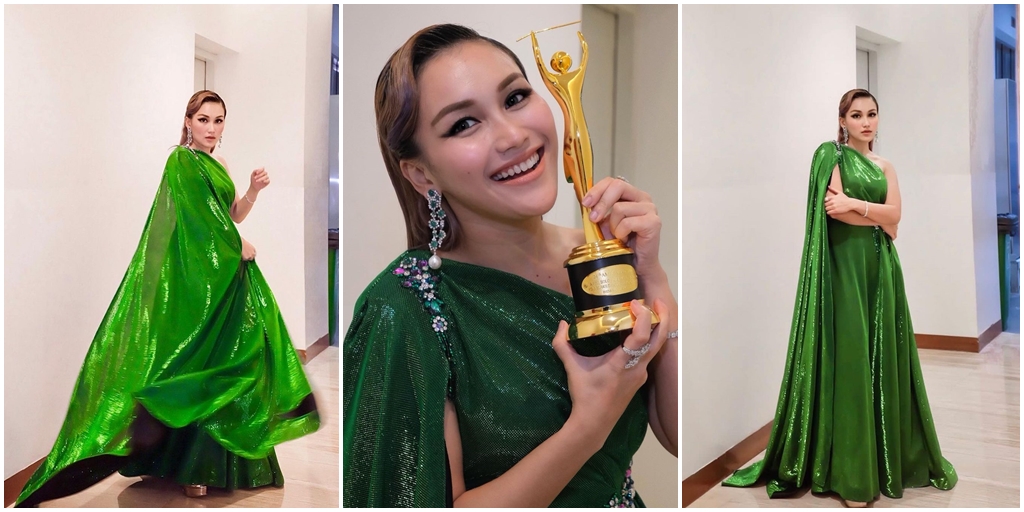 Portrait of Ayu Ting Ting at the 2021 AMI Awards, Looking Beautiful in a Green Dress - Photo with Ivan Gunawan