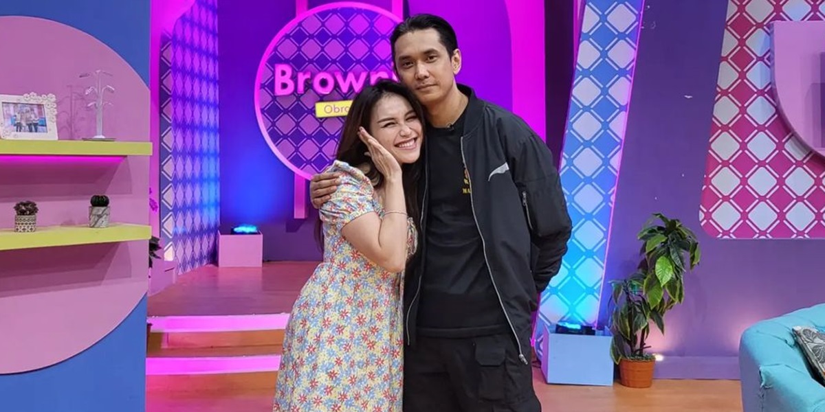 Portrait of Ayu Ting Ting Sumringah Embraced by Wisnu Hardana, Sara Wijayanto's Handsome Brother, Demian's Comment Becomes the Highlight