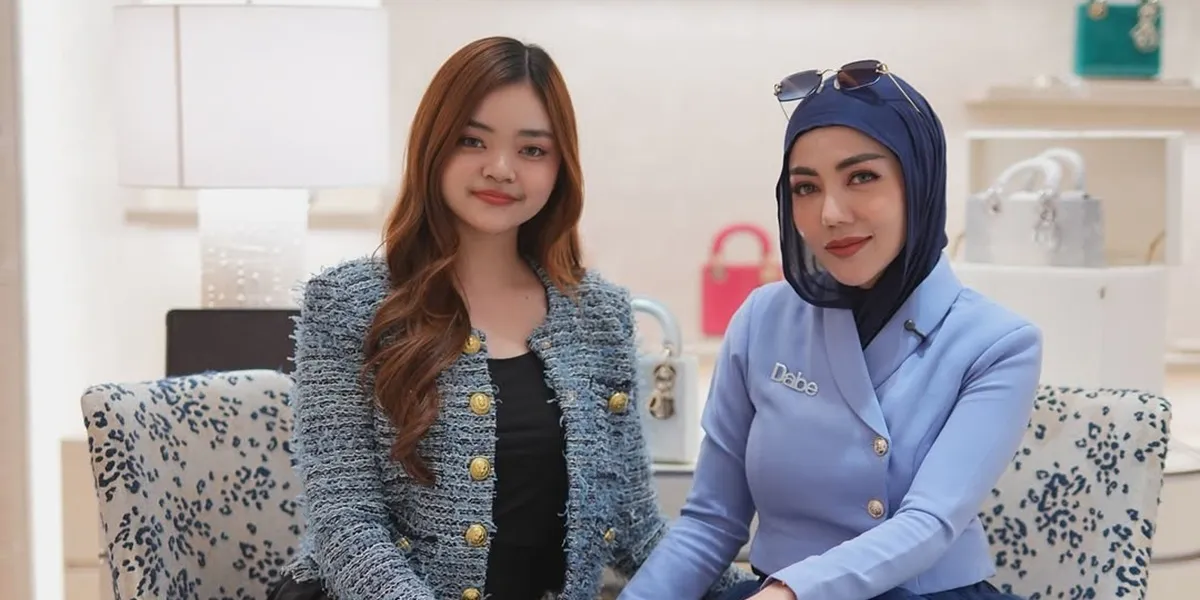 Portrait of Bella Shofie and Her Stepchild Who Are Only 15 Years Apart, Shopping at Dior