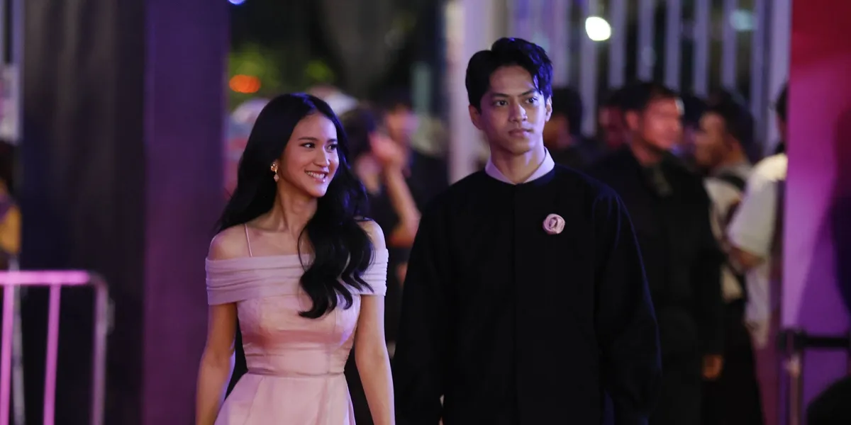 Portrait of Stars 'RANGGA & CINTA' on the Red Carpet, Featuring Dian Sastro and Leya Princy