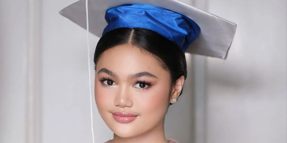  Potret Cantik Amora Lemos Lulus SMP, Kris Dayanti Ungkap Kebanggaan 