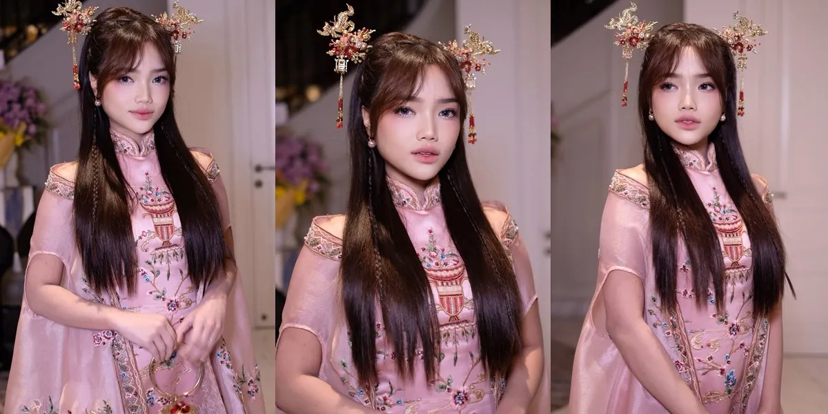 Beautiful Portrait of Fuji Wearing a Cheongsam, Like a Chinese Drama Princess Waiting for Her Prince
