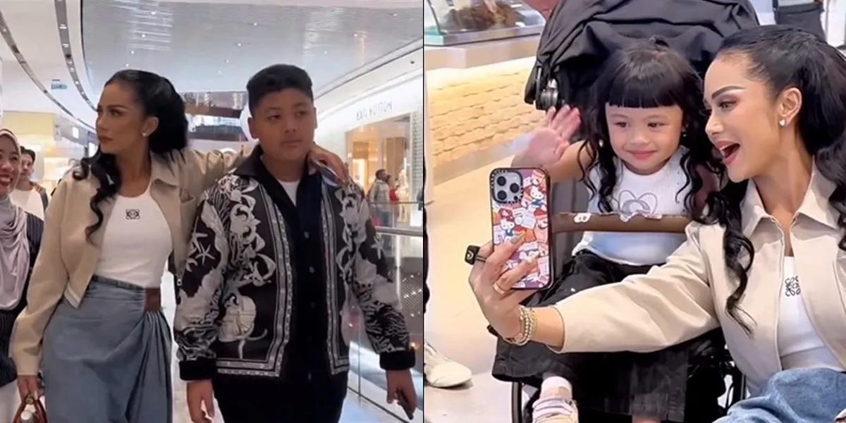 Beautiful Portrait of Kris Dayanti Strolling in the Mall with Her Grandchildren, Energetic and Lively Grandmother