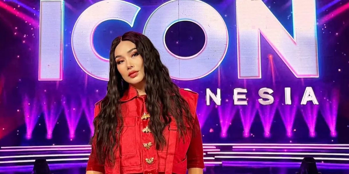  Potret Dapur Titi DJ yang Memiliki Desain Modern dengan Kesan Elegan dan Rapi 